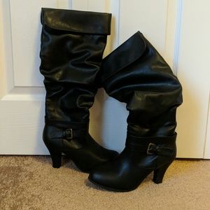 Heeled boots